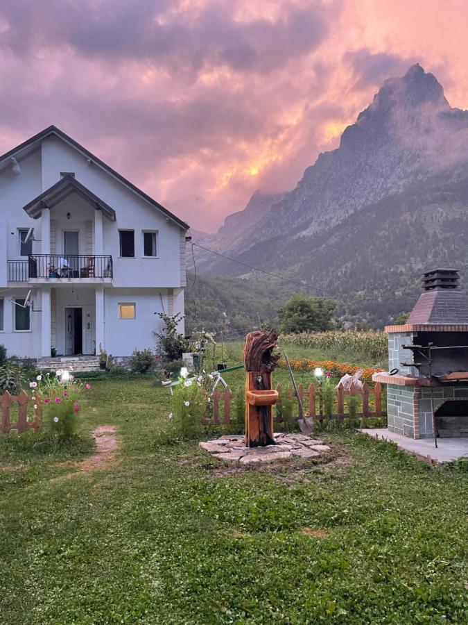 Bujtina Izet Selimaj Hotell Valbona Exteriör bild