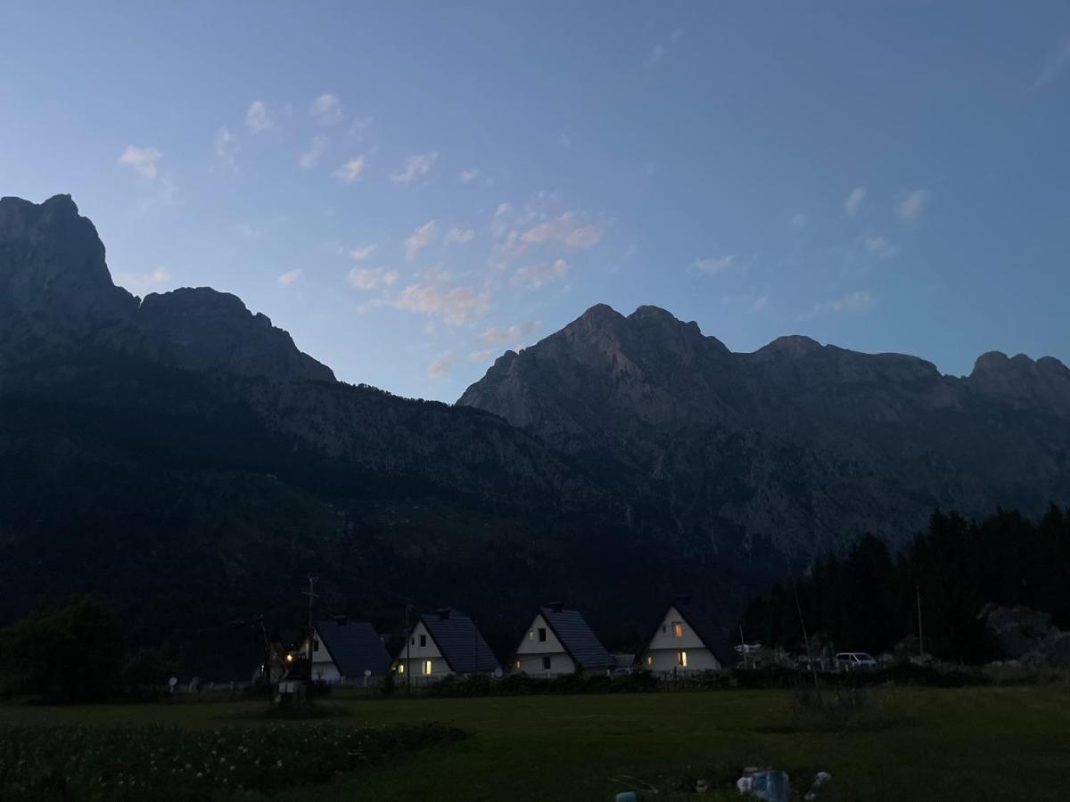 Bujtina Izet Selimaj Hotell Valbona Exteriör bild