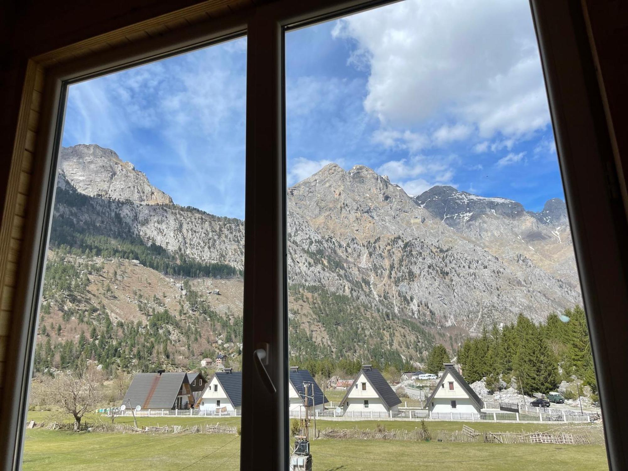 Bujtina Izet Selimaj Hotell Valbona Exteriör bild